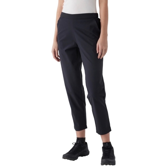 Tilley Pants - Tilley Pull On Crop Pant - Sz M